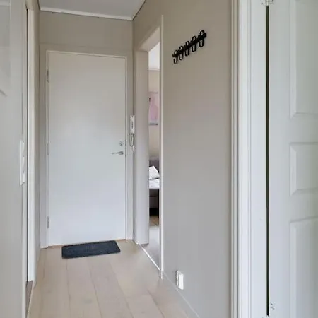 Sentrumsnaer Og Romslig 4-roms * 卑爾根