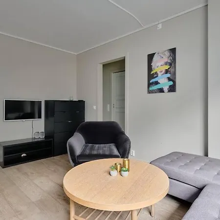 شقة Sentrumsnaer Og Romslig 4-roms برغن