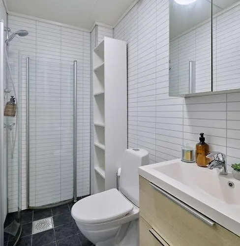 Sentrumsnaer Og Romslig 4-roms Apartament *