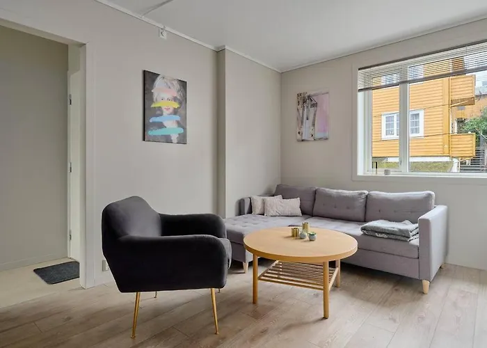 Sentrumsnaer Og Romslig 4-roms Apartament *